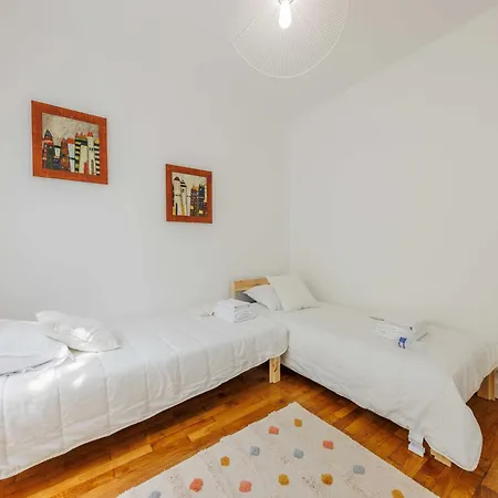 Appartamento Bel - 2bdr 4p Near Buttes Chaumont Parigi