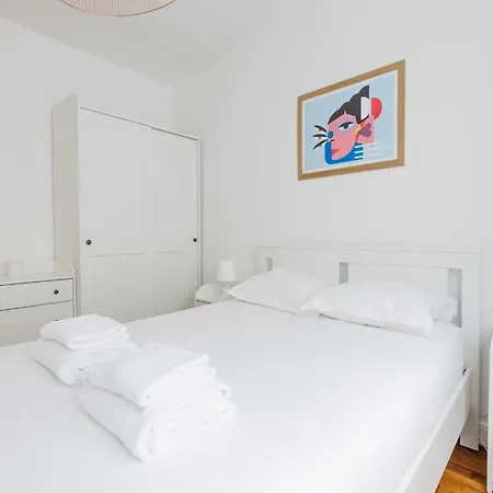 Appartamento Bel - 2bdr 4p Near Buttes Chaumont Parigi