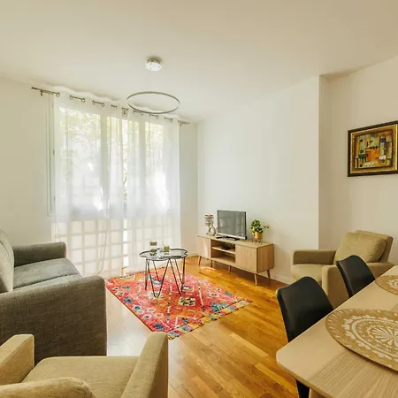 Bel - 2bdr 4p Near Buttes Chaumont Appartamento *